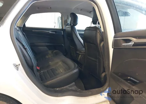 2013 Ford Fusion Hybrid Se z USA, uszkodzony, nr VIN 3FA6P0LU5DR219326